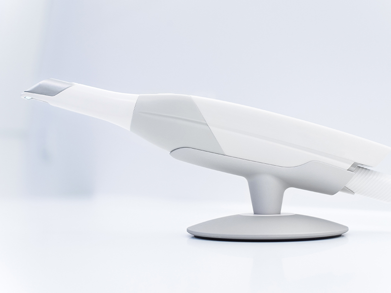 數位口掃機 欣隆牙醫/欣城牙醫專精人工植牙、隱形矯正與牙周病治療，是基隆在地推薦的牙醫首選。